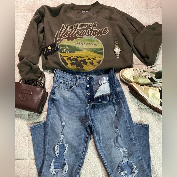 👖Women's Old Navy OG Straight Button-Fly Closed Distressed Jeans - Picture 4 of 4